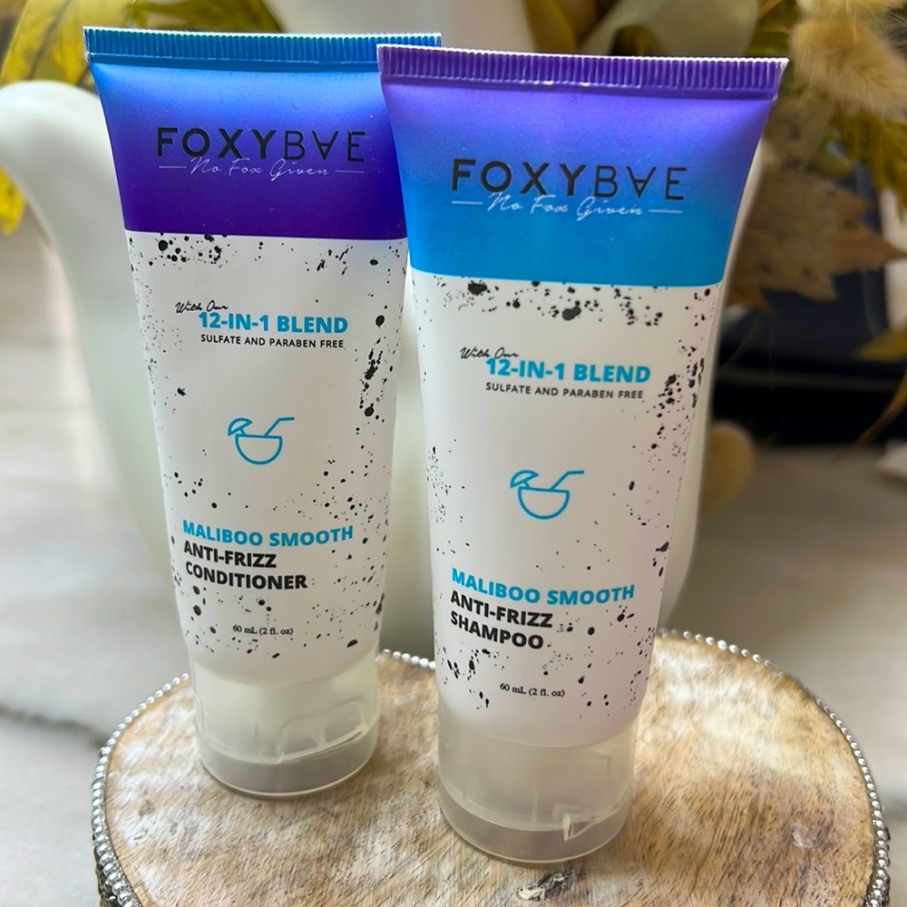 New Maliboo Smooth Anti-Frizz Travel size 2pc Set Shampoo & Conditioner 2oz